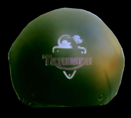 casque triumph.jpg (11039 octets)